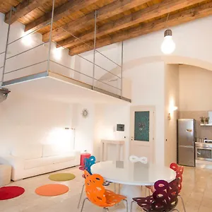 https://modern-apartment-in-historic-building.in-sardinia.net